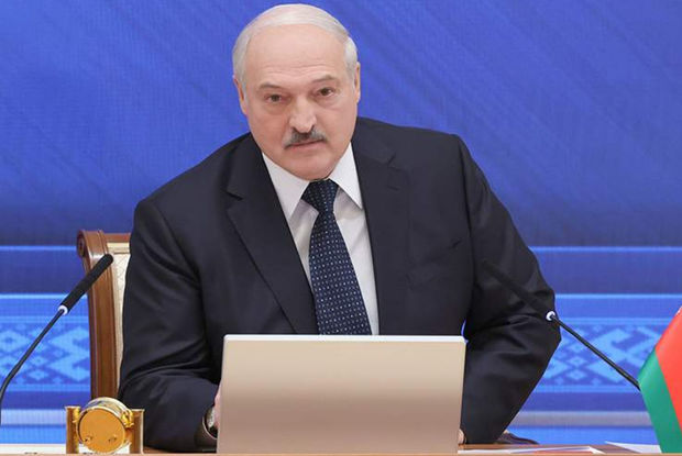 Lukaşenko ehtiyatda olan zabitlərin hərbi xidmətə çağrılması haqqında fərman imzaladı